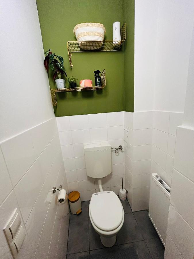 Apartment 5 Min Schoenbrunn Gloriette, Direct To City Center, Free Parking Vienna Esterno foto